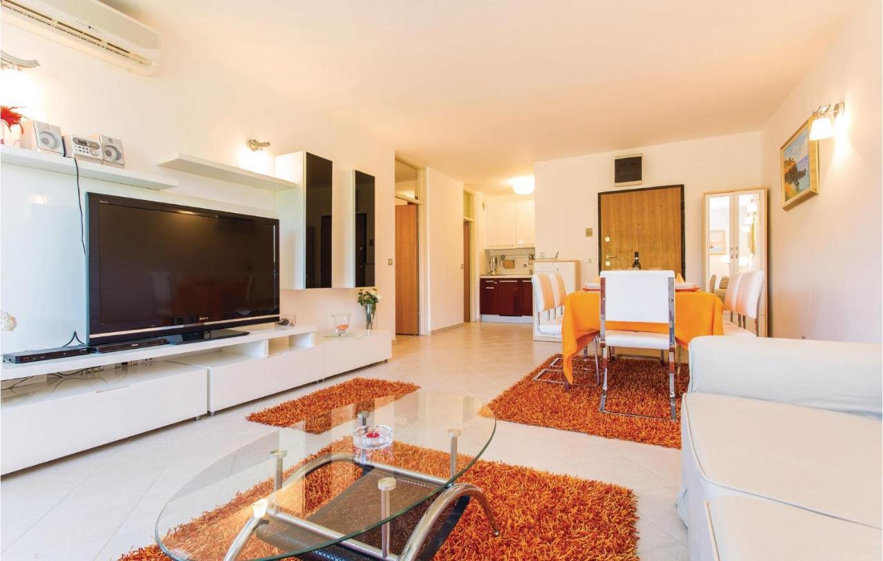 Amazing Apartment In Njivice With Wifi Exterior foto