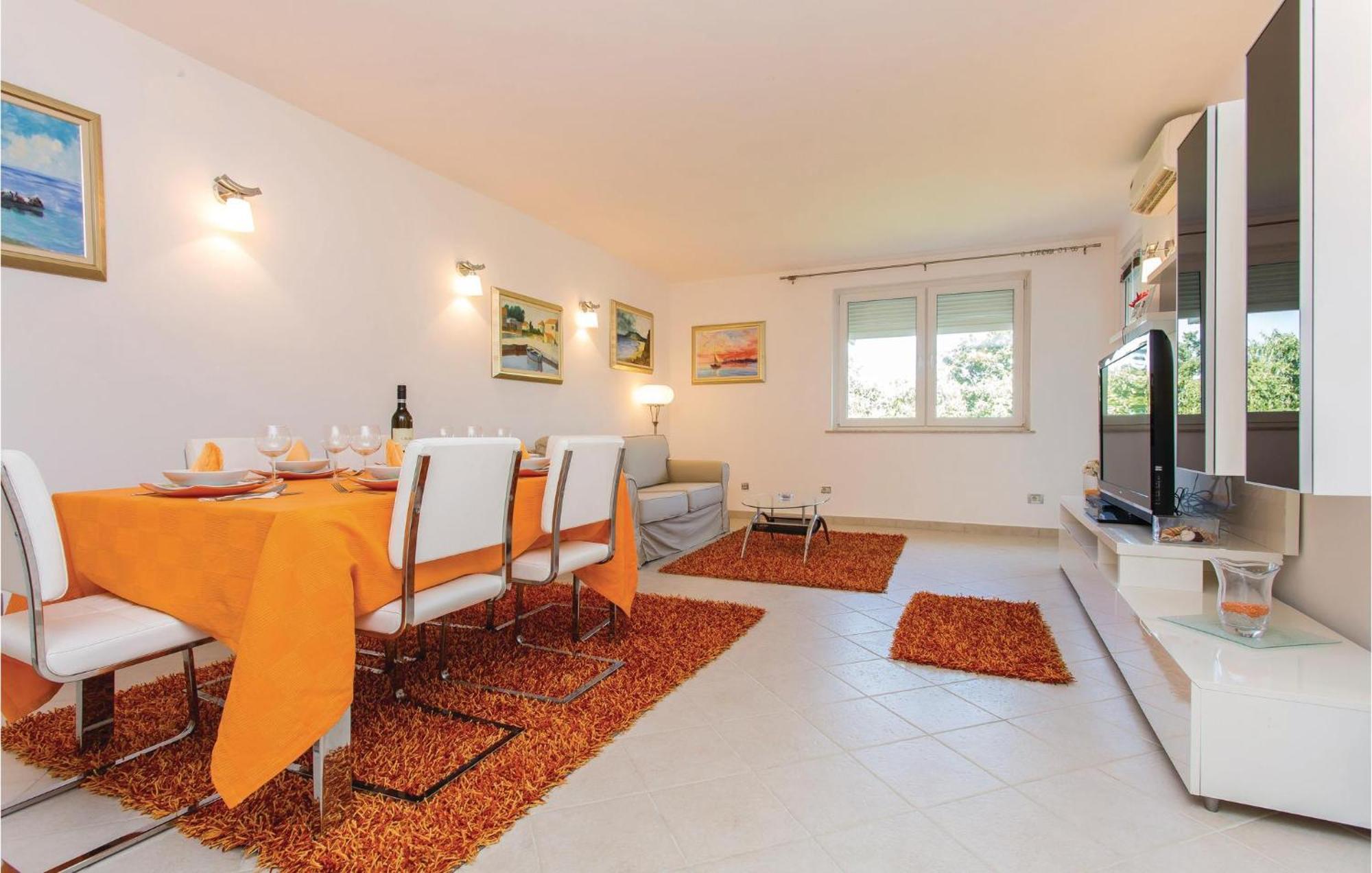 Amazing Apartment In Njivice With Wifi Exterior foto
